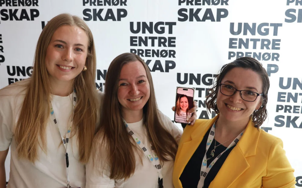 Til NM for Studentbedrift 26 FV Louise Stuedahl Susanne Jesken Trace Wear SB og Elisabeth Sorlie Nest SB foto Ogne