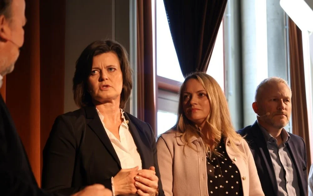 Kariann Sandvik Marthe Outzen Kjetil Clementsen foto ogne