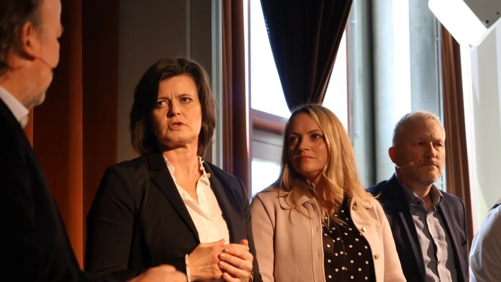Kariann Sandvik Marthe Outzen Kjetil Clementsen foto ogne
