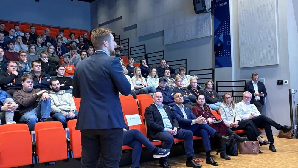 Nmk foredrag fagskole politikerbesok foto Mariu