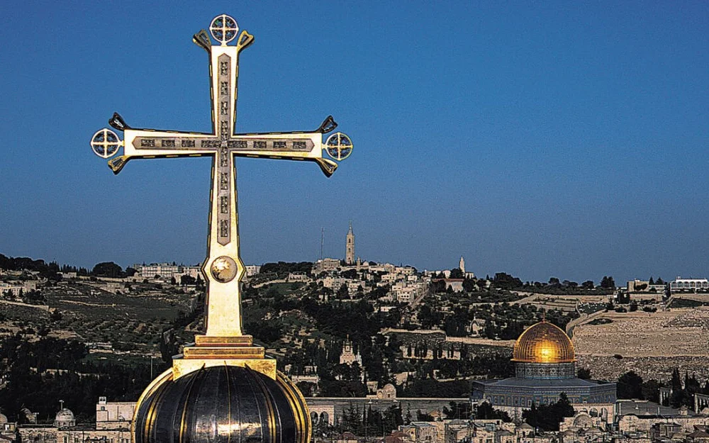 1280px Golgotha Crucifix 1 foto Markus Bollen Wikimedia Commons