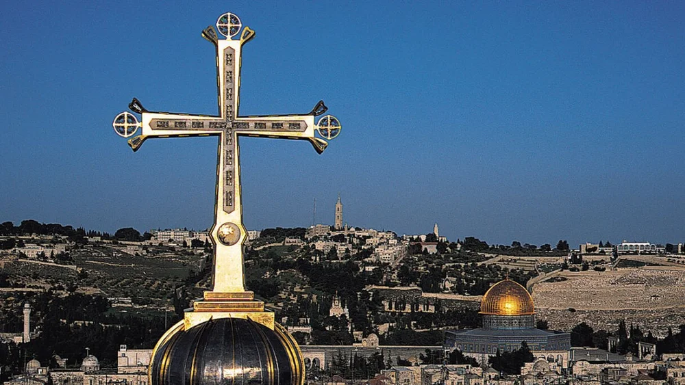 1280px Golgotha Crucifix 1 foto Markus Bollen Wikimedia Commons