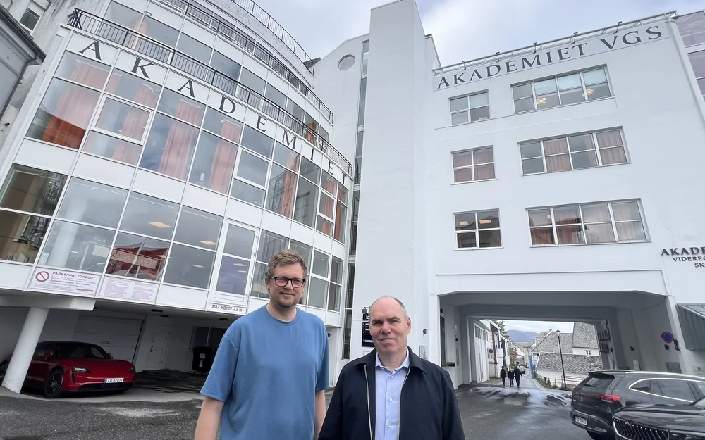 Daglig leder Jan Ove Otterlei og rektor Marius Heltne. Foto: Karoline Prytz Berset