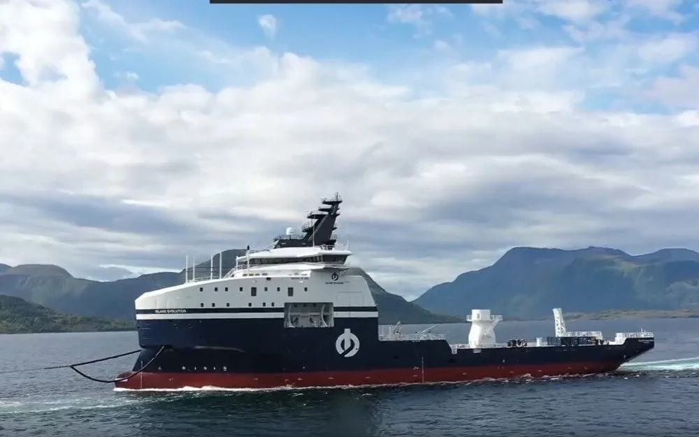 Vard Island Offshore Evolution foto Uavpic