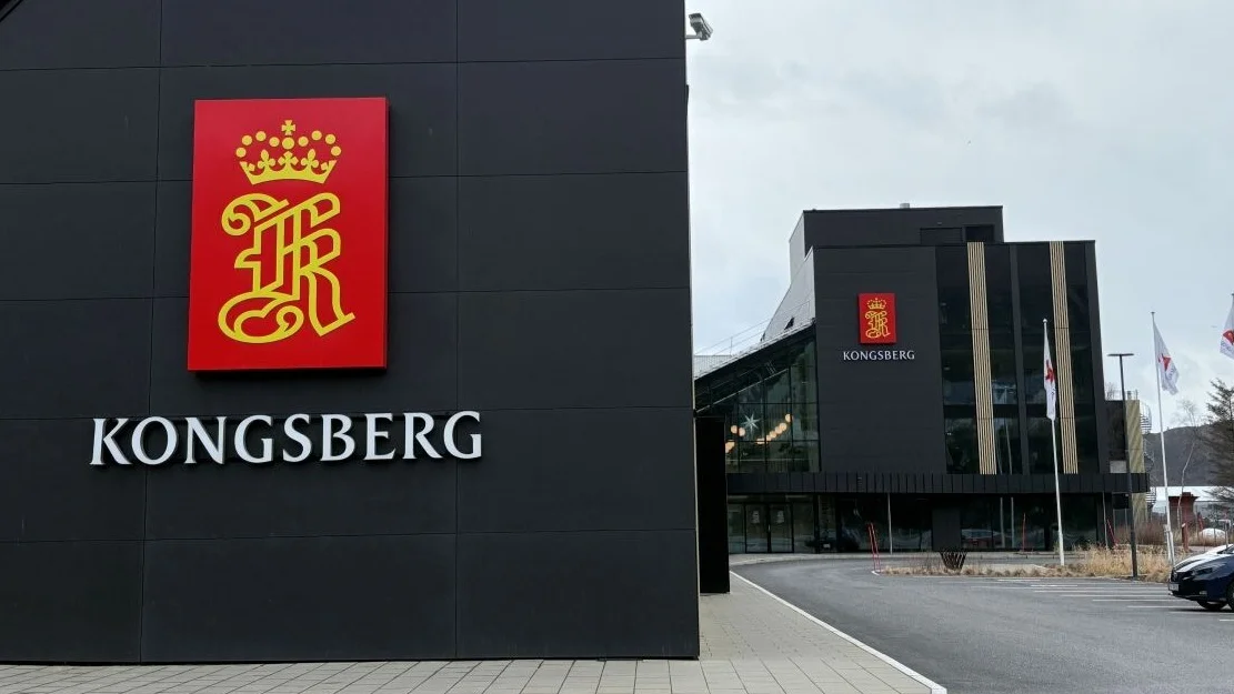 Kongsberg Maritime Ulsteinvik utvending bygg logo foto Marius