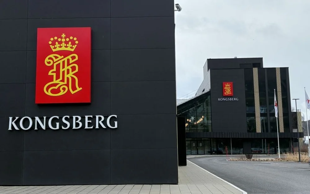 Kongsberg Maritime Ulsteinvik utvending bygg logo foto Marius