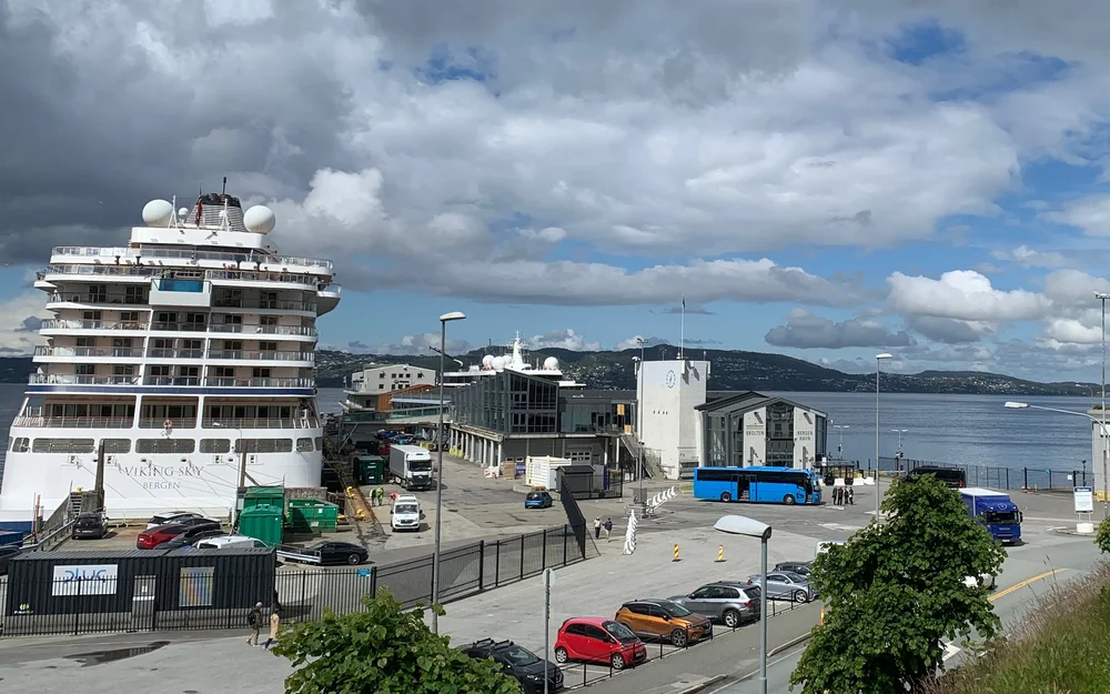 Bergen Havn cruiseskip Foto Paula Zwolenski
