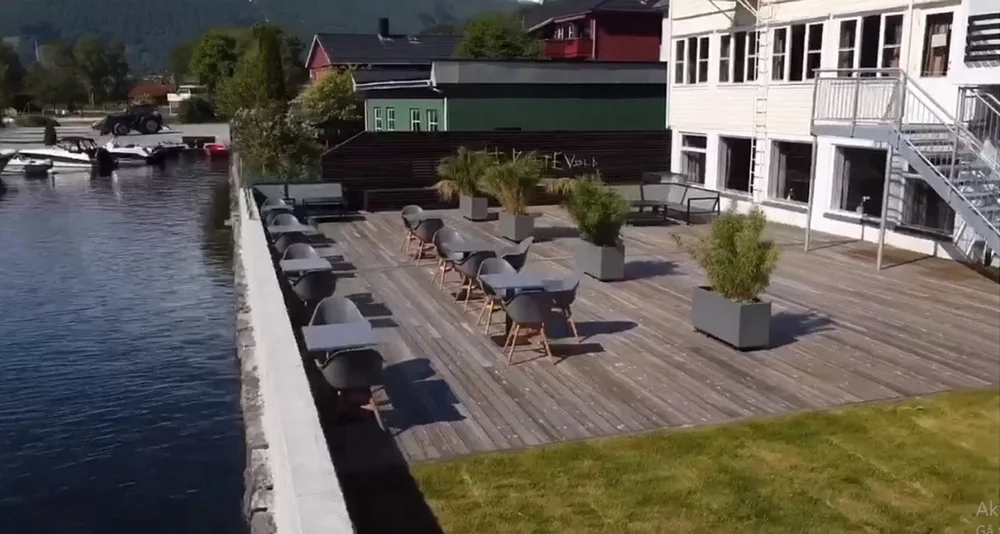 Raftevold hotel uteanlegg foto havila hotel raftevold 11