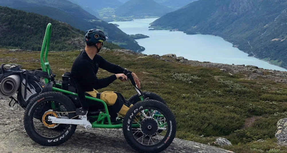 Exotek kjørtøy på tur foto Exotek