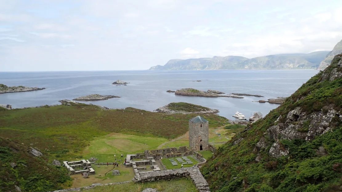 Selje Kloster foto Ogne