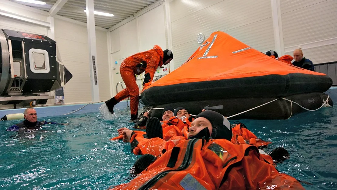 Stian Rogne entrar Thomas Alstad næraat Ask safety kurs foto Ogne