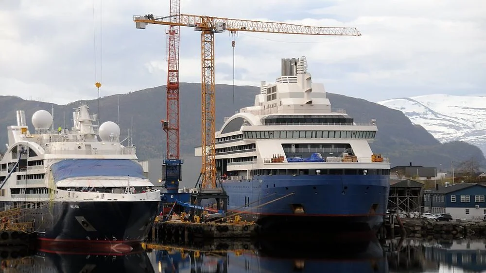 Maa jobbe fleire skift paa cruisekjempe 10d736c24b54623aee7c17f28e13399c