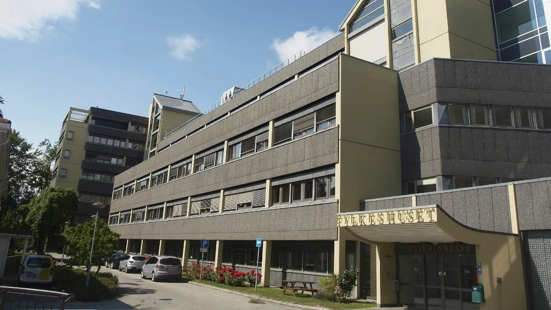 Vanskeleg aa tenke klart med kniven paa strupen