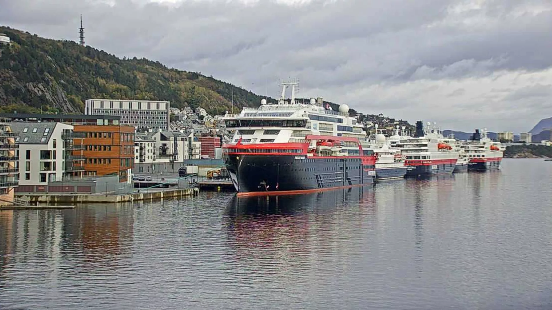 Uvisse foer cruise sesongen