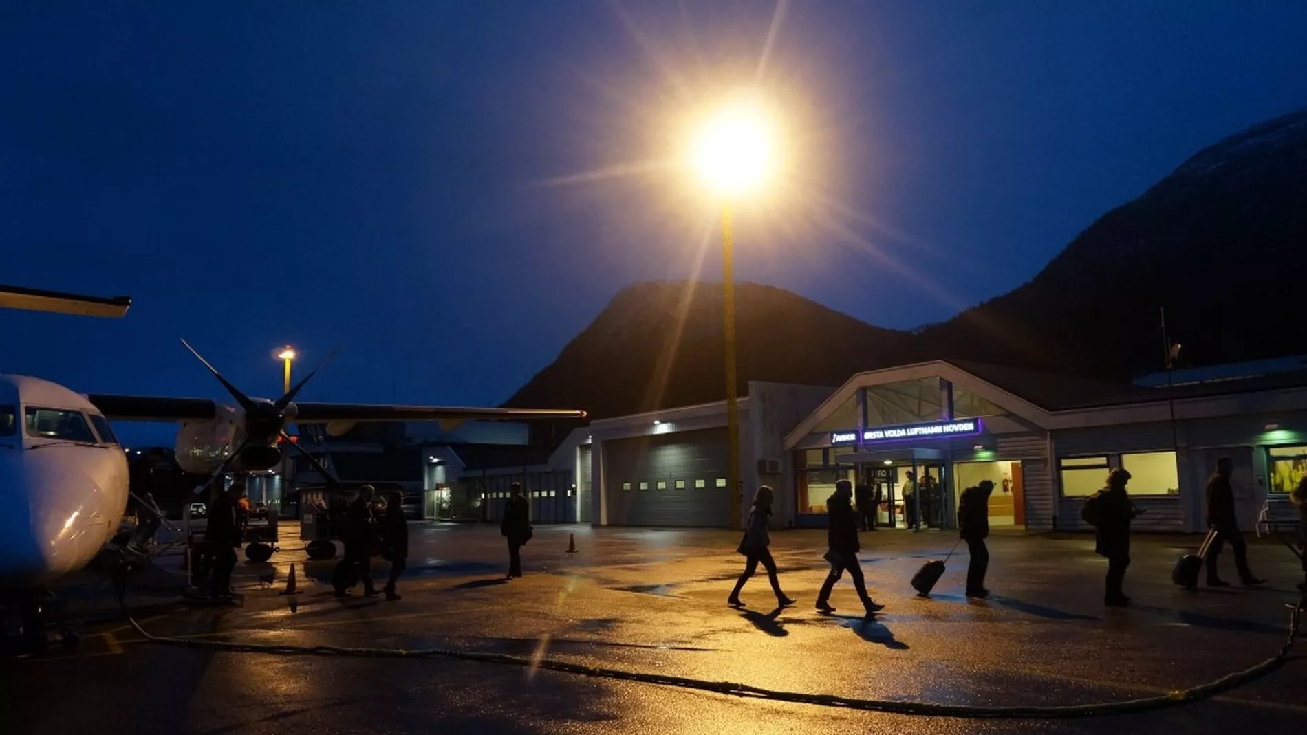 Wideroee fjernar Hovden tilbod