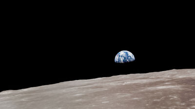 1 640px Earth over the Moon Apollo 11