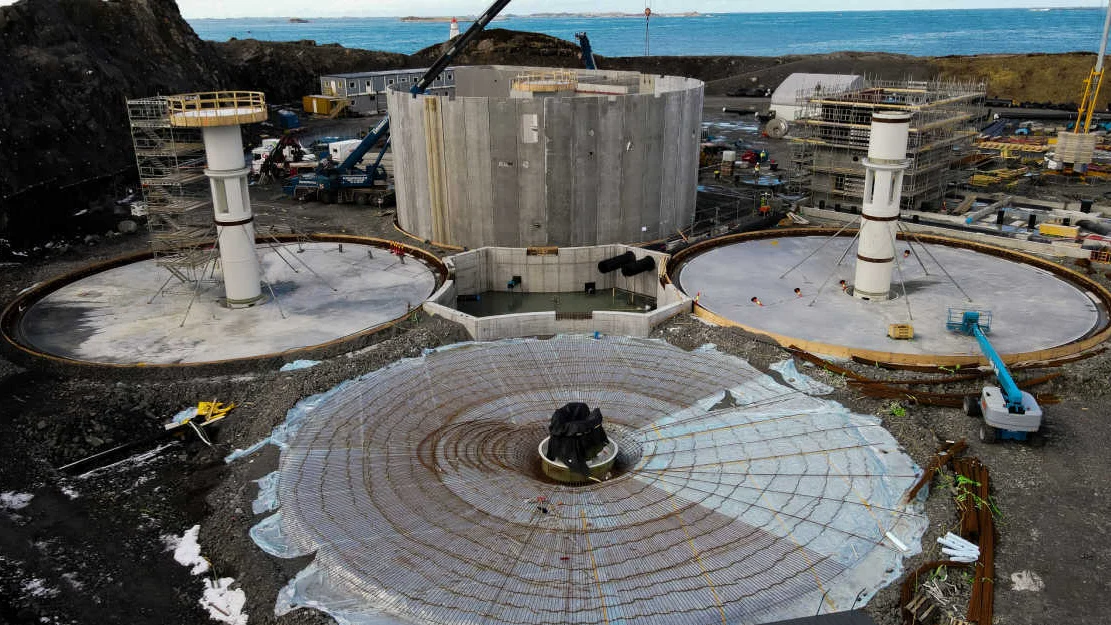 Senterpotte og tårn frå brimer foto Entec