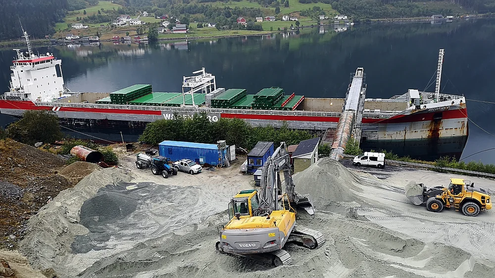 Steinsvik olivine foto steinsvik olivine 11