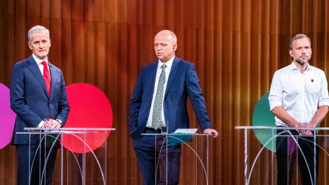 Ap leder Jonas Gahr Støre Sp leder Trygve Slagsvold Vedum og SV leder Audun Lysbakken under den NRK sendte partilederdebatten fra Stormen konserthus i Bodø fredag Foto Håkon Mosvold Larsen NTB