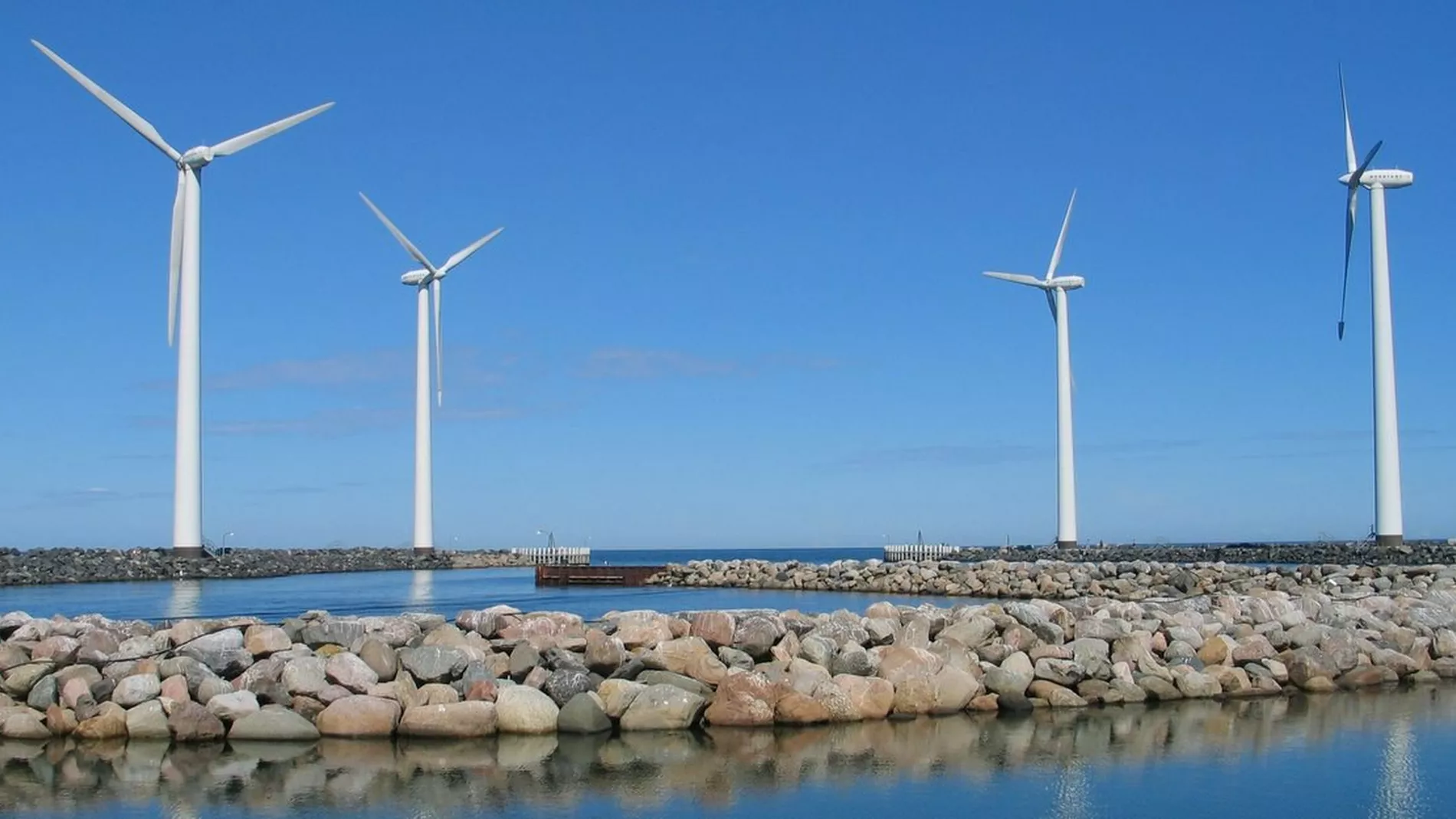 Nordmenn tek rekninga for svenske vindmoeller