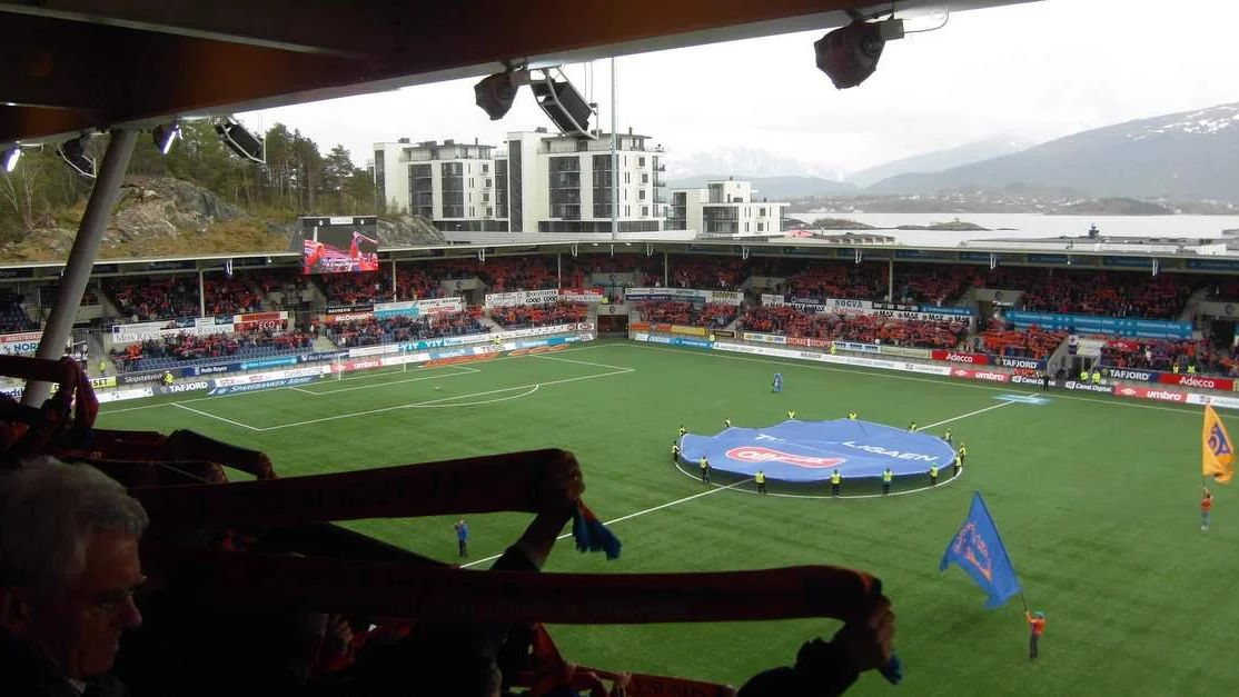 Roede tall for A Alesund Fotball