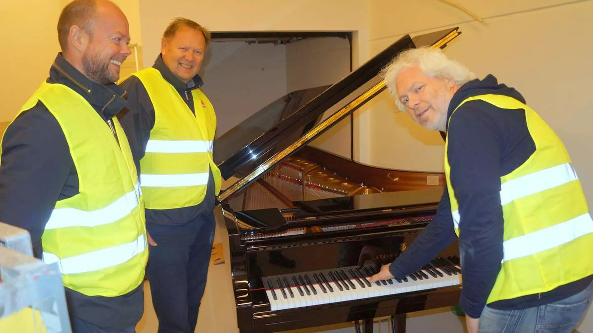 Ga Steinway flygel til 1 5 millionar