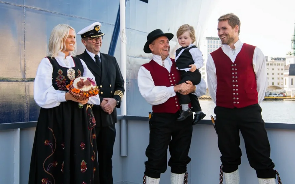 Sølvtrans skipsdåp robin roger halsebakk foto sølvtrans 11