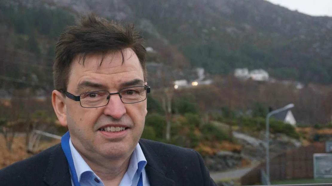 Vann kontrakt soekjer folk