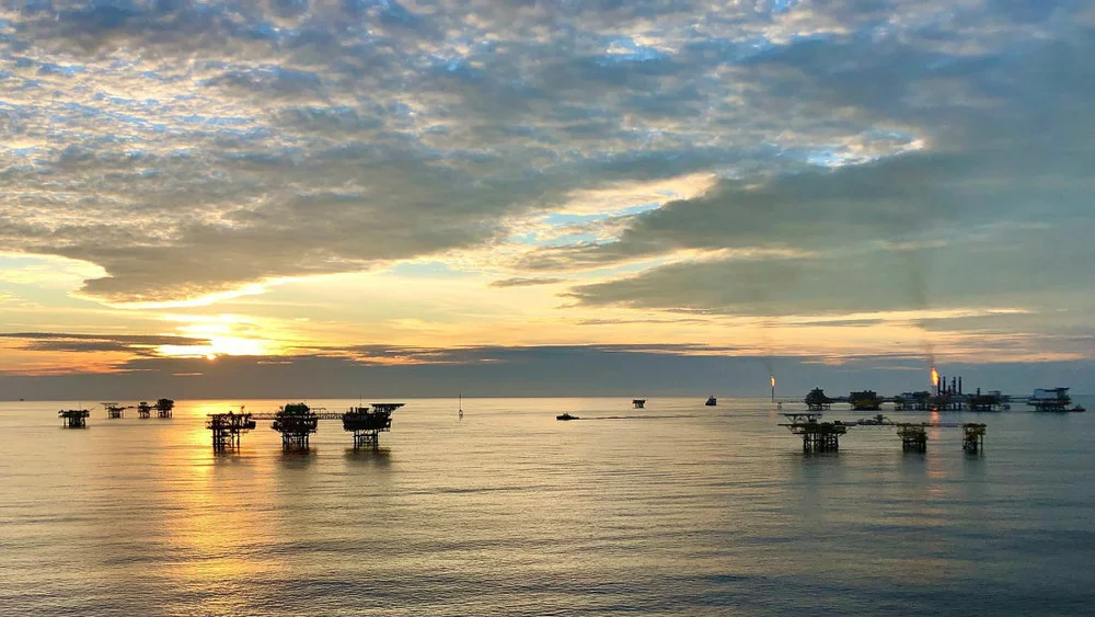 Champion Oil Field Wikimedia Commons Delta Squad833