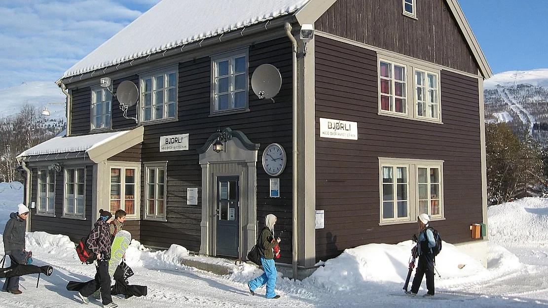 Treg hyttestart for Farstad