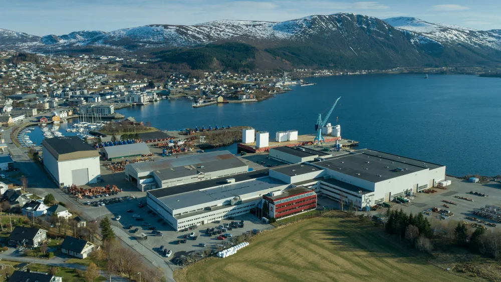 Kongsberganlegg Ulsteinvik foto Per Eide