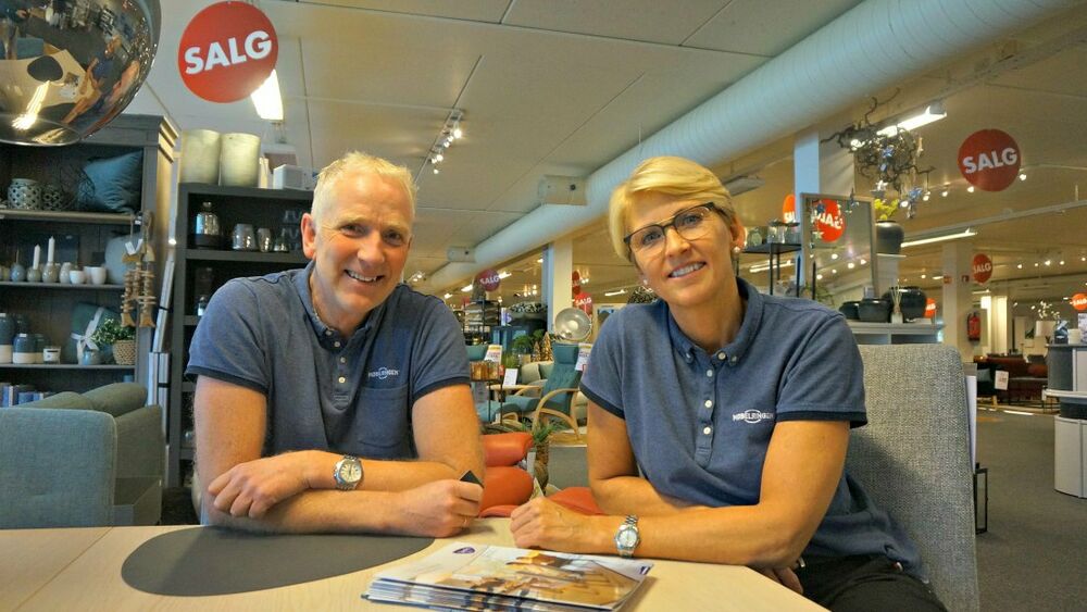 Dag Tore Hagen Margrete Sørensen Møbelringen Hovdebygda foto Ogne