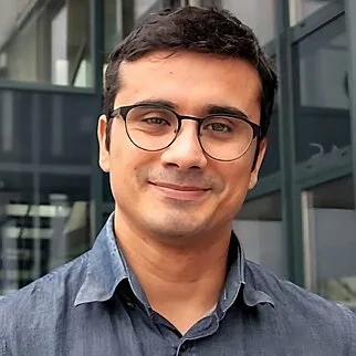 Michael Carroza portrett