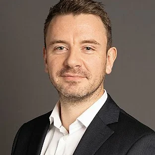 Hakon Hellebust portrett