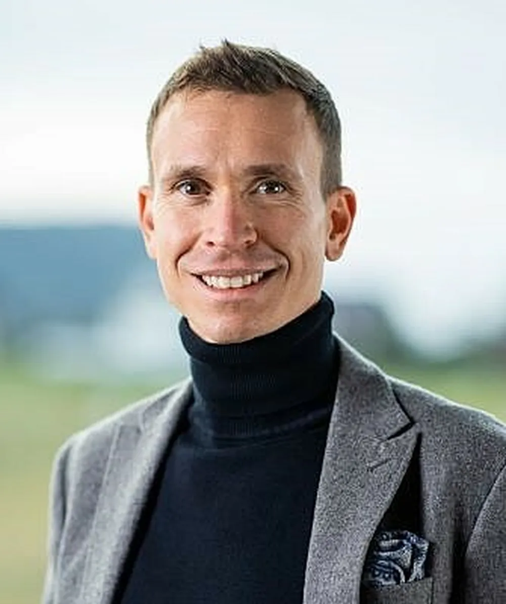 Philip Lied Sovik portrett foto Tony Hall