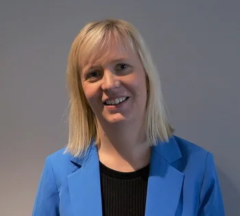 Anna sæter portrett