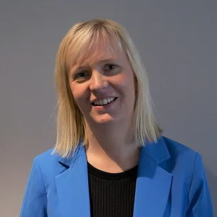 Anna sæter portrett