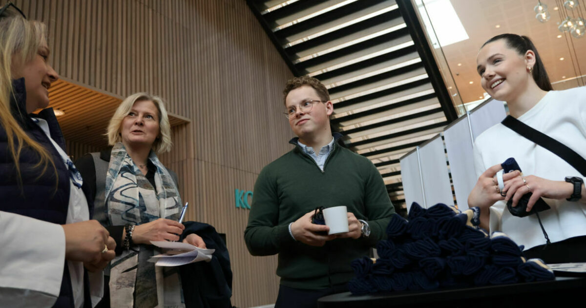 Samla 150 Studentar Til Rekrutteringsarrangement NETT NO samla-150-studentar-til-rekrutteringsarrangement-nett-no